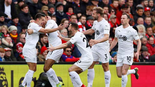 新赛季爆料 丨S10新赛季即将上线，五辆美式肌肉车开启街头争霸！